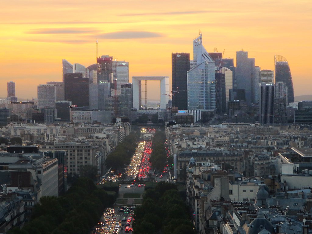 Grande Arche de La Défense, landmark of the Hauts-de-Seine business district